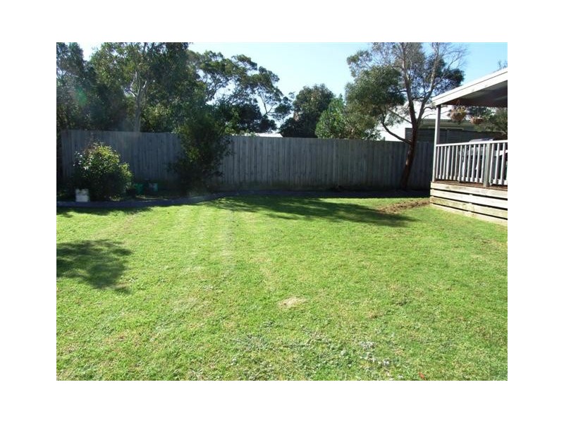 8 Golden Court, Sunset Strip VIC 3922