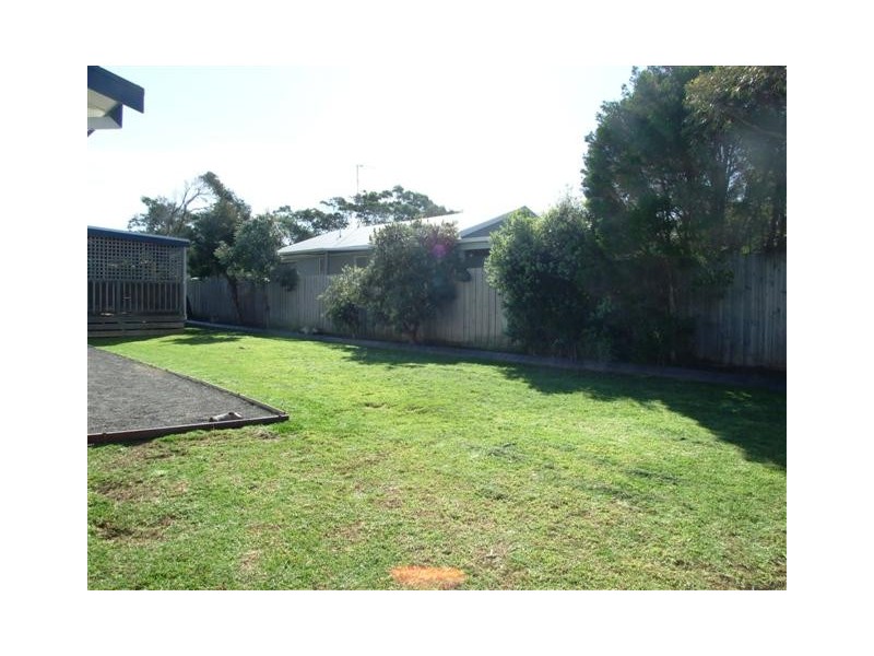 8 Golden Court, Sunset Strip VIC 3922