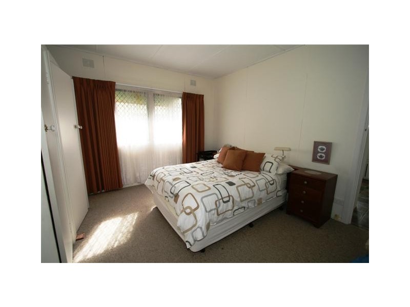 35 Rose Avenue, Cowes VIC 3922