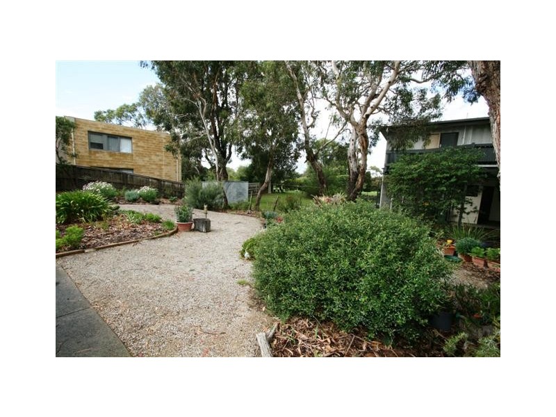 35 Rose Avenue, Cowes VIC 3922