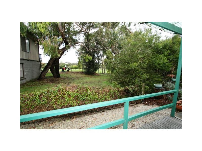 35 Rose Avenue, Cowes VIC 3922