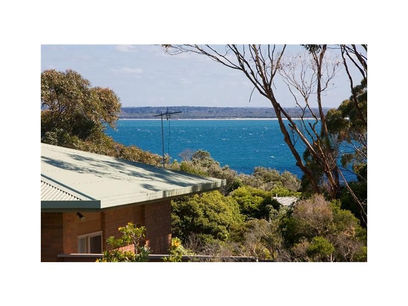 Unit 2, 13 Langard Road, Cowes VIC 3922