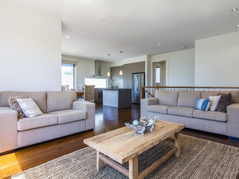 Unit 2, 13 Langard Road, Cowes VIC 3922