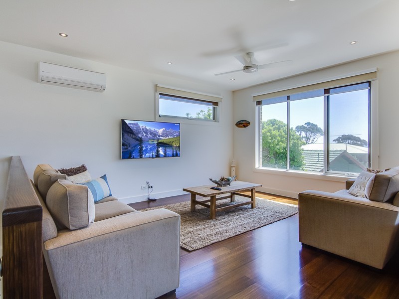 Unit 2, 13 Langard Road, Cowes VIC 3922