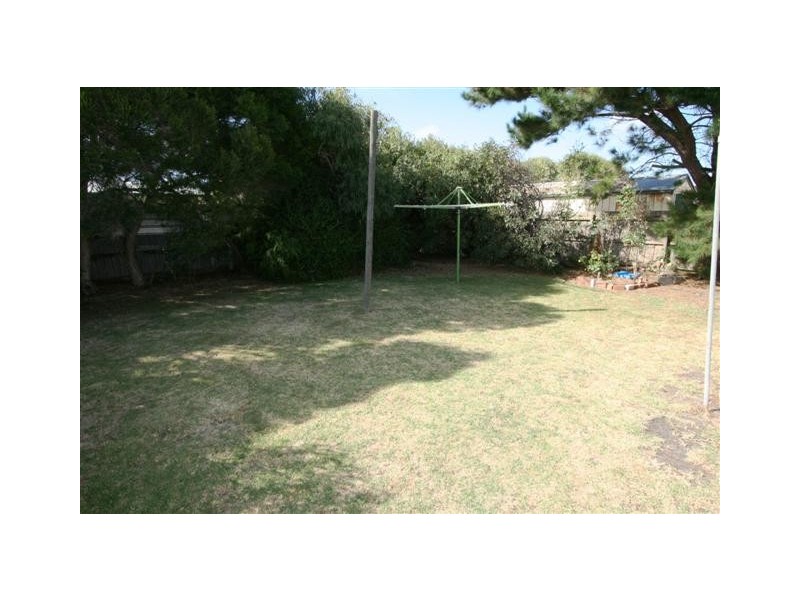 21 Anglers Road, Sunderland Bay VIC 3922