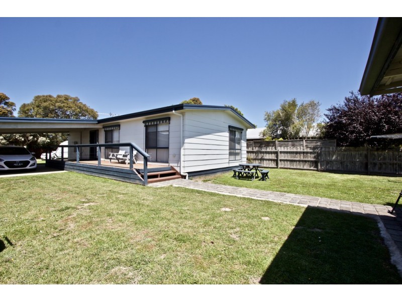 22 Lansell Road, Cowes VIC 3922
