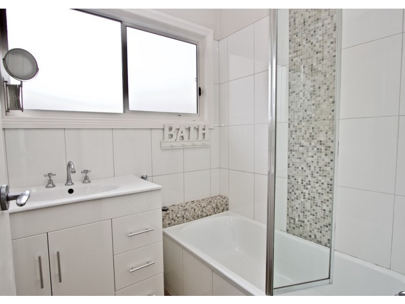 22 Lansell Road, Cowes VIC 3922