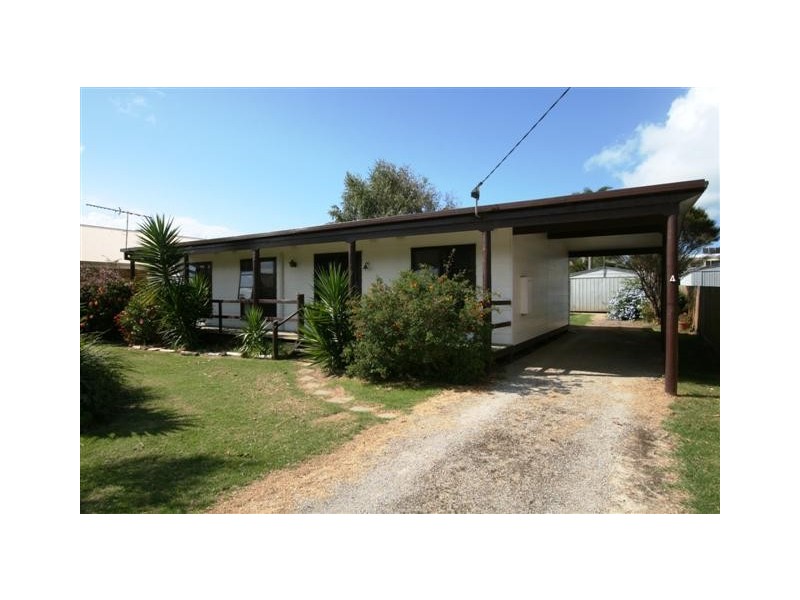 4 Malcliff Road, Newhaven VIC 3925