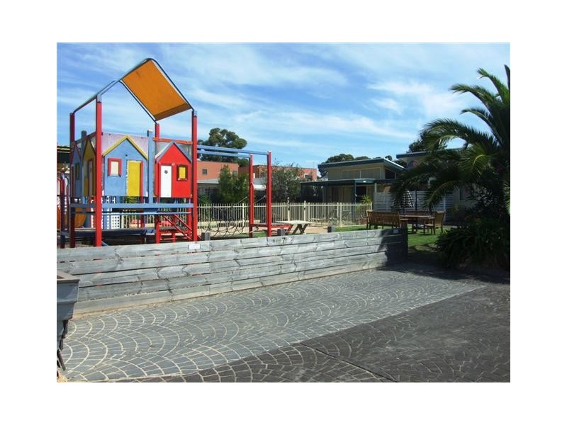 2/2-4 Park Street, Cowes VIC 3922