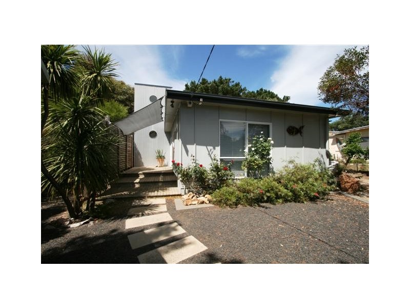 25 Batman Street, Surf Beach VIC 3922