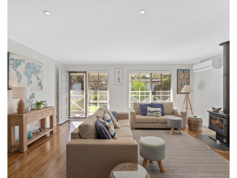 15 Cypress Court, Cowes VIC 3922
