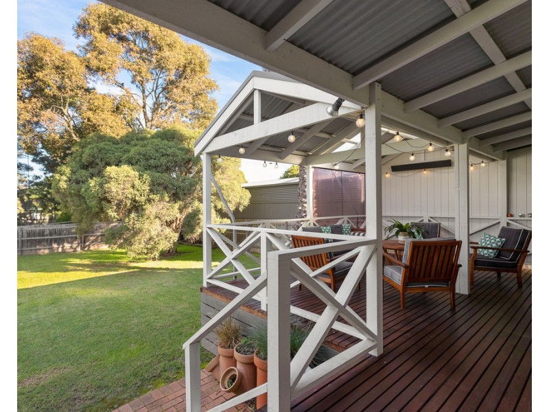 15 Cypress Court, Cowes VIC 3922