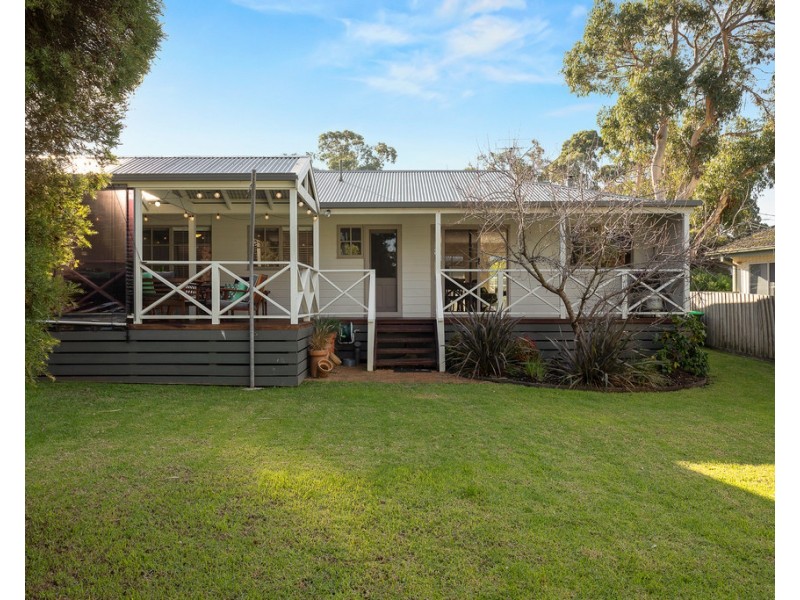 15 Cypress Court, Cowes VIC 3922