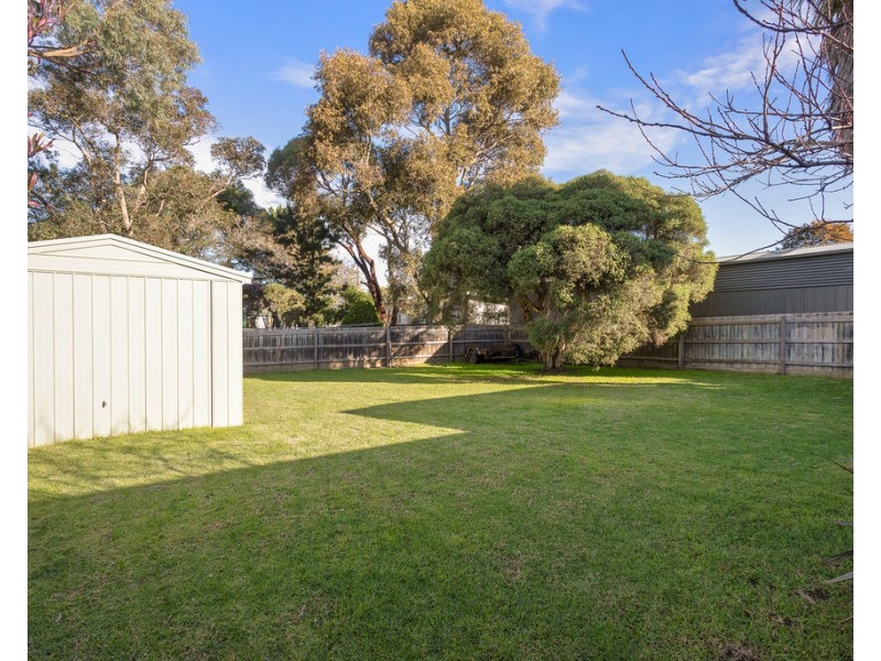 15 Cypress Court, Cowes VIC 3922