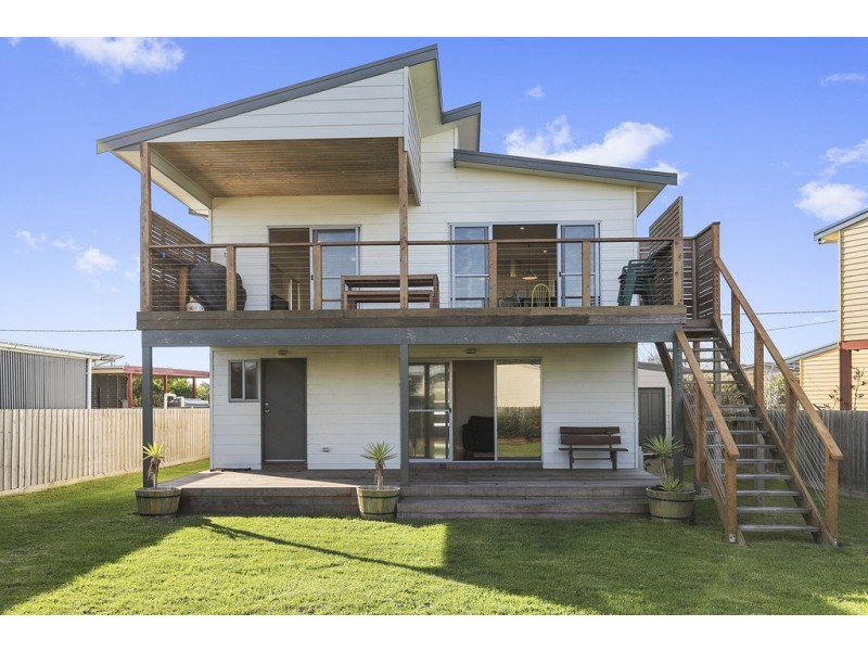 19 Dover Street., Sunderland Bay VIC 3922