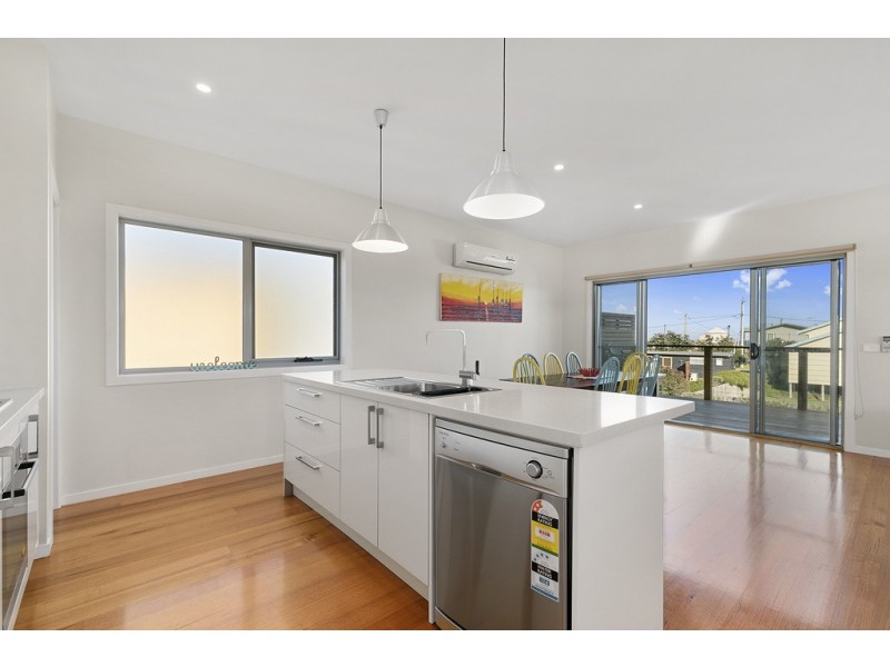 19 Dover Street., Sunderland Bay VIC 3922