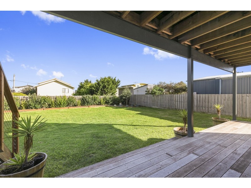 19 Dover Street., Sunderland Bay VIC 3922