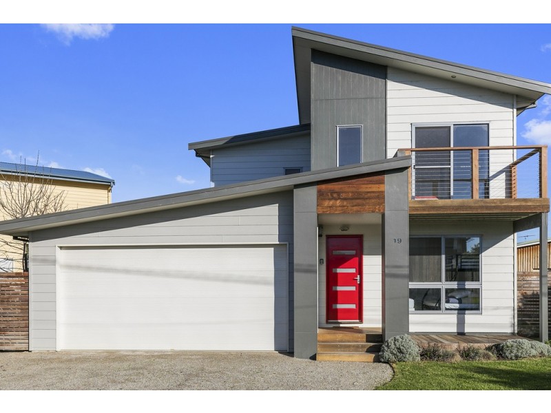 19 Dover Street., Sunderland Bay VIC 3922