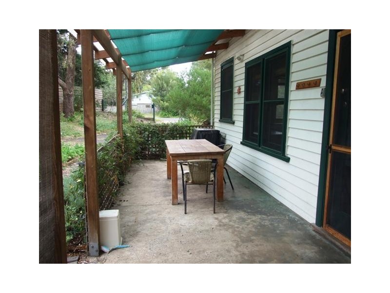 10 Rose Avenue, Cowes VIC 3922