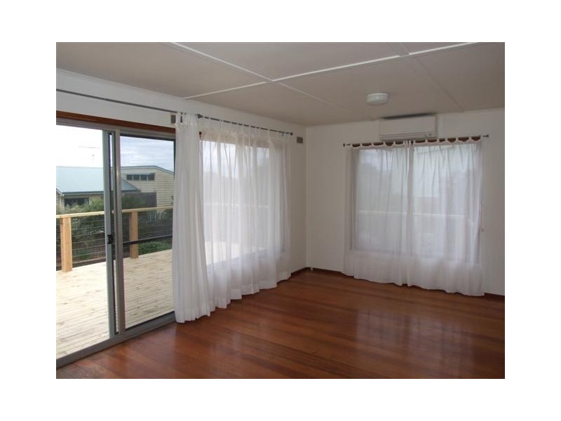 16 Poulter Ave, Rhyll VIC 3923