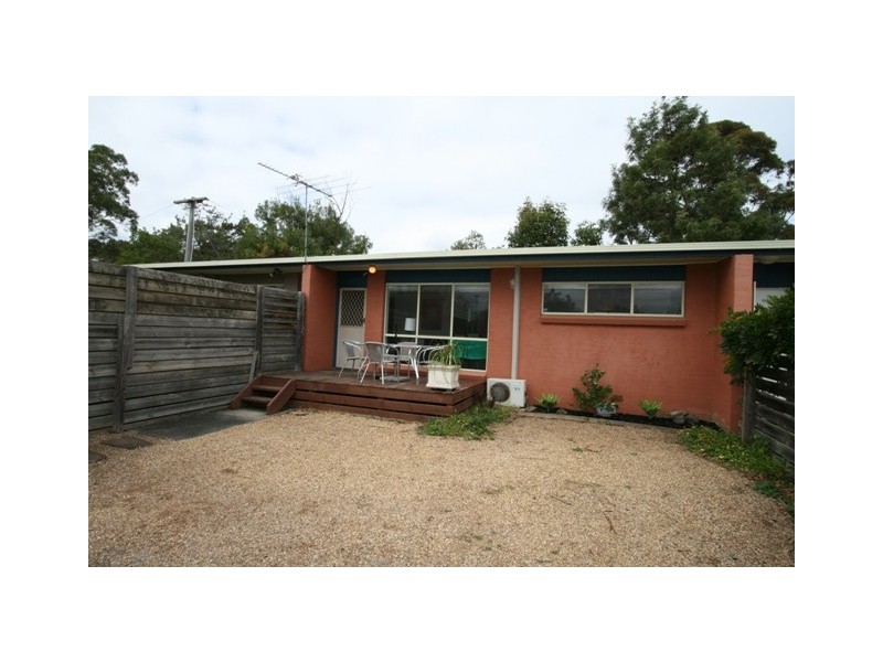 2/4 Highland Avenue, Cowes VIC 3922
