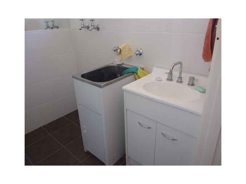 2/4 Highland Avenue, Cowes VIC 3922