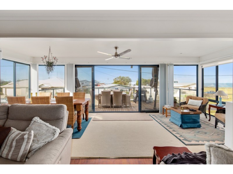 1/6 Elane Street, Sunderland Bay VIC 3922