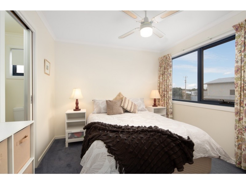 1/6 Elane Street, Sunderland Bay VIC 3922