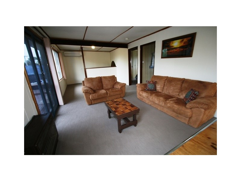 81 Churchill Drive, Cowes VIC 3922