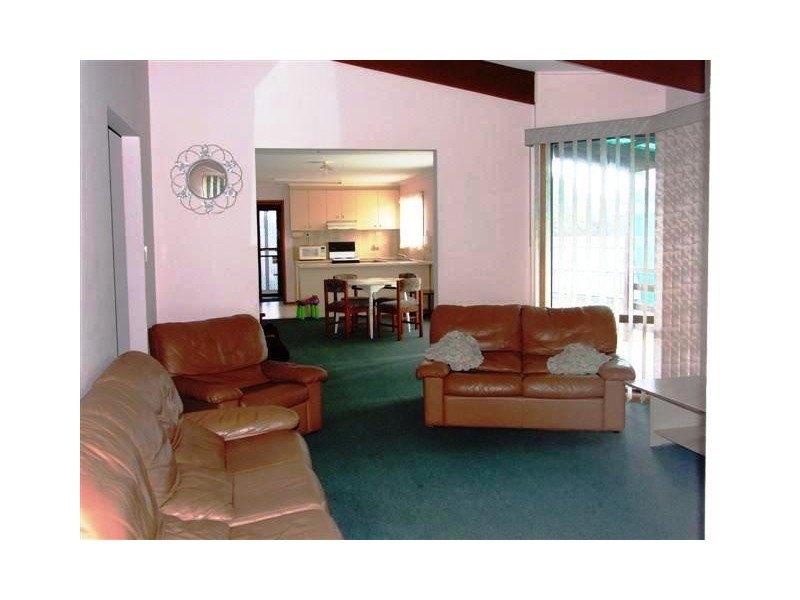 13 Elwood Avenue, Surf Beach VIC 3922