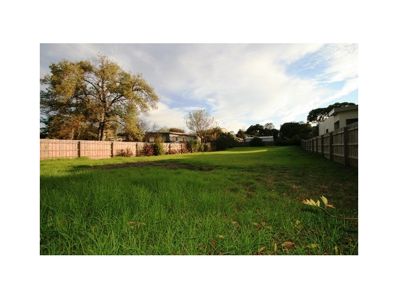 14 Anderson Road, Cowes VIC 3922