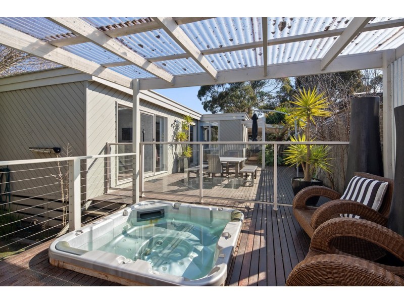 1 Iona Court, Cowes VIC 3922