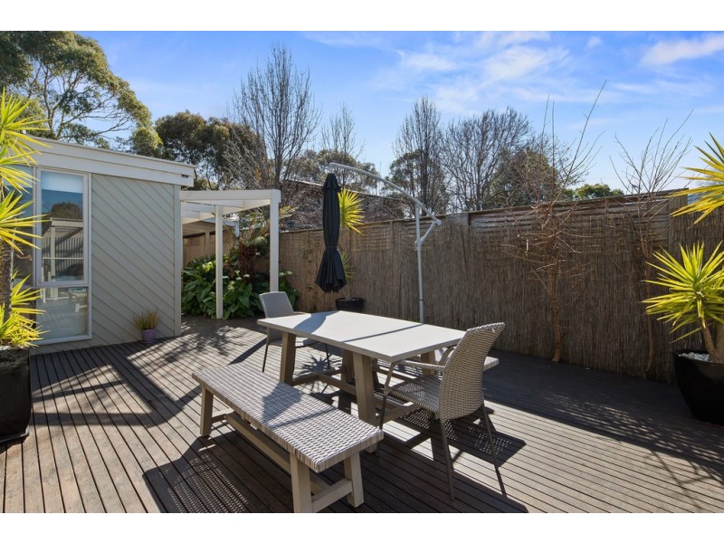 1 Iona Court, Cowes VIC 3922