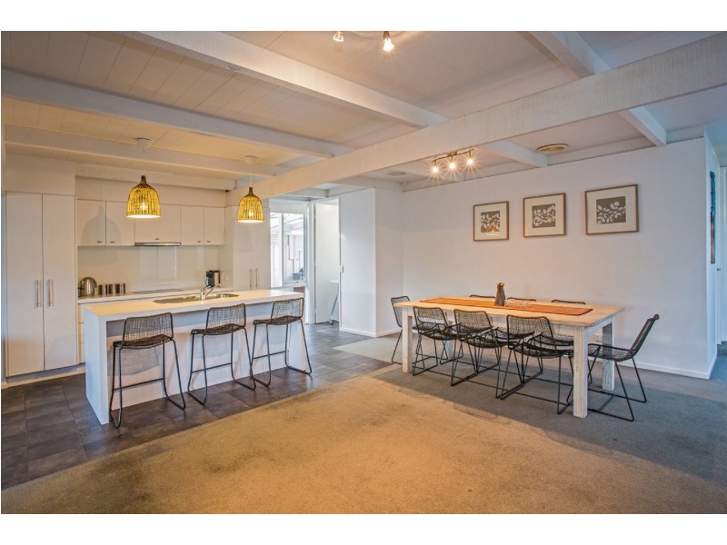 1 Iona Court, Cowes VIC 3922