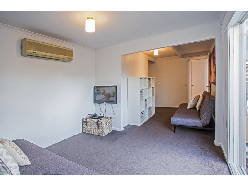 1 Iona Court, Cowes VIC 3922