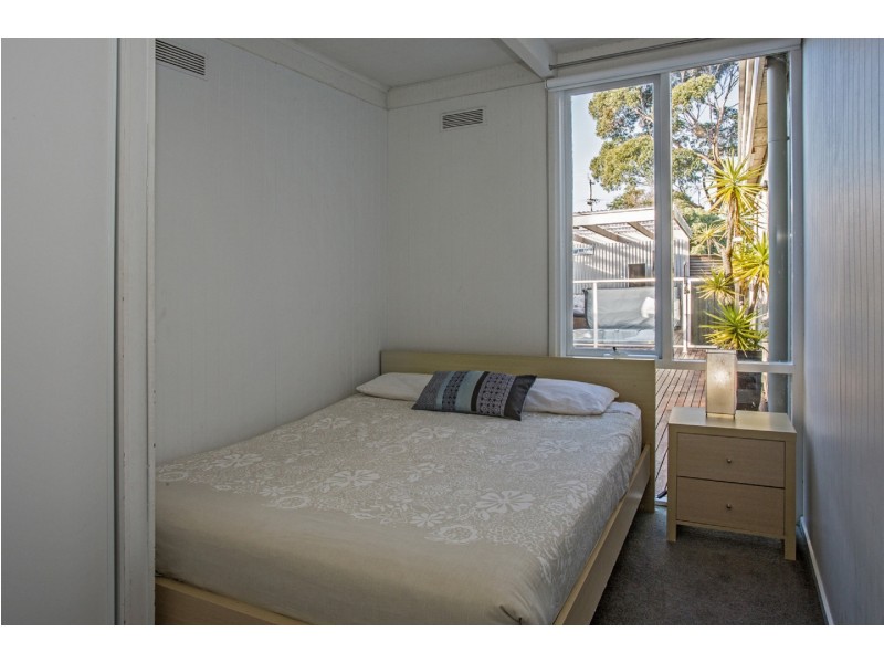 1 Iona Court, Cowes VIC 3922