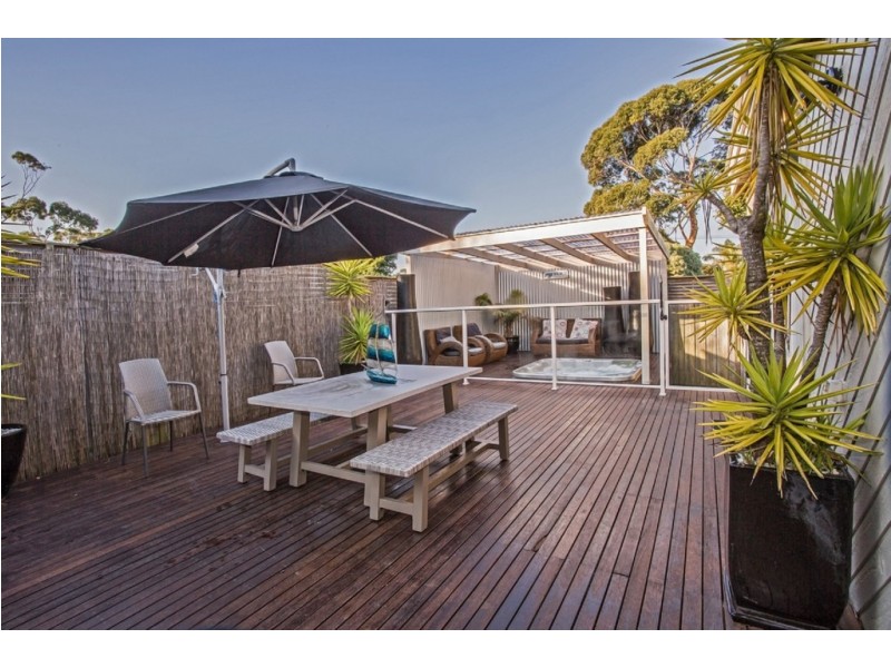 1 Iona Court, Cowes VIC 3922