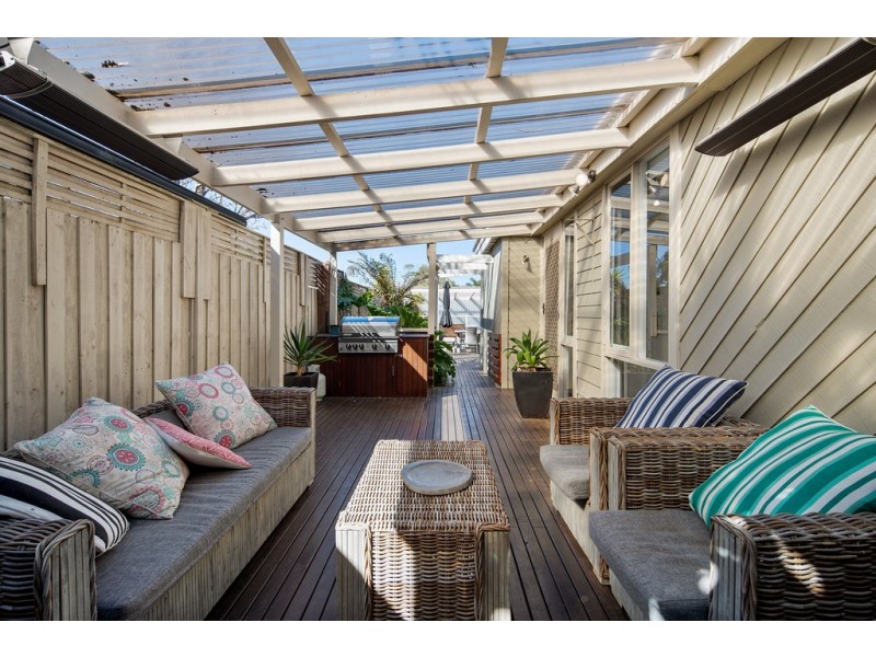 1 Iona Court, Cowes VIC 3922