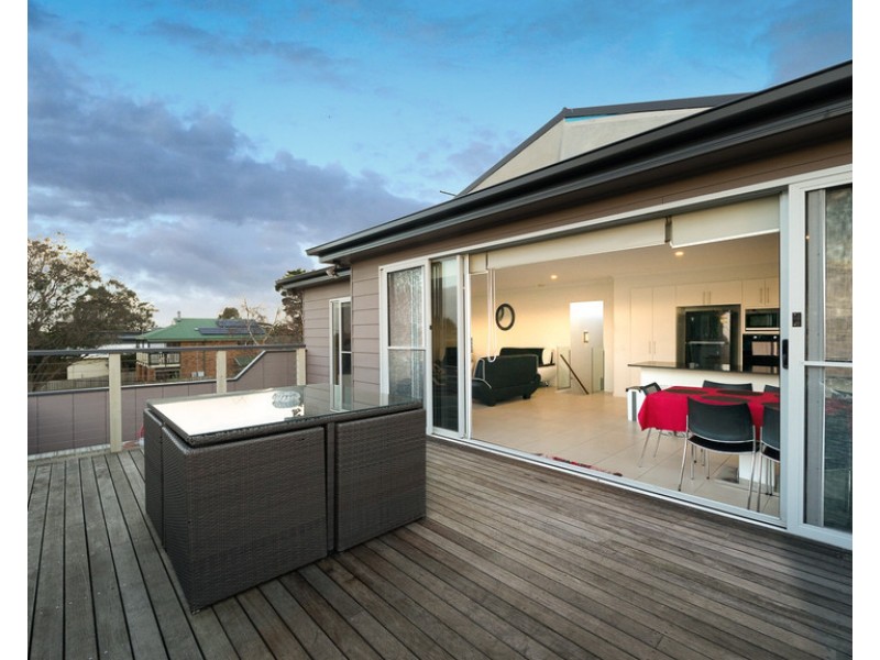 9 Parrakoola Way, Cowes VIC 3922