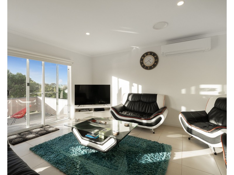 9 Parrakoola Way, Cowes VIC 3922