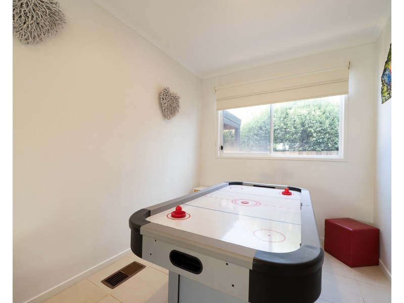 9 Parrakoola Way, Cowes VIC 3922