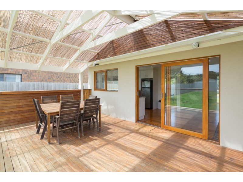 27 Phillip Island Road, Newhaven VIC 3925