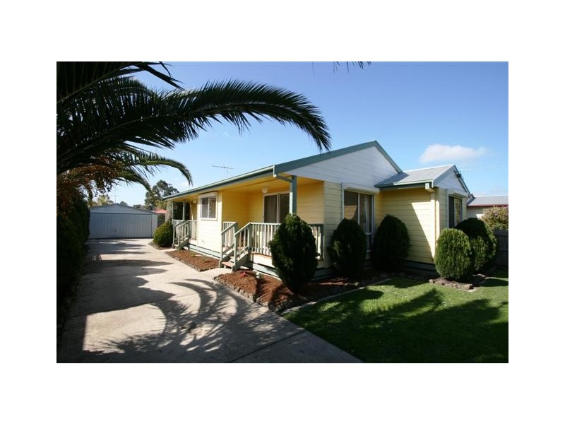 7 Lansell Road, Cowes VIC 3922