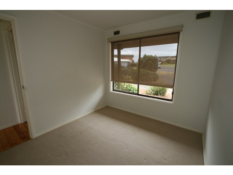 19 Oceanview Drive, San Remo VIC 3925