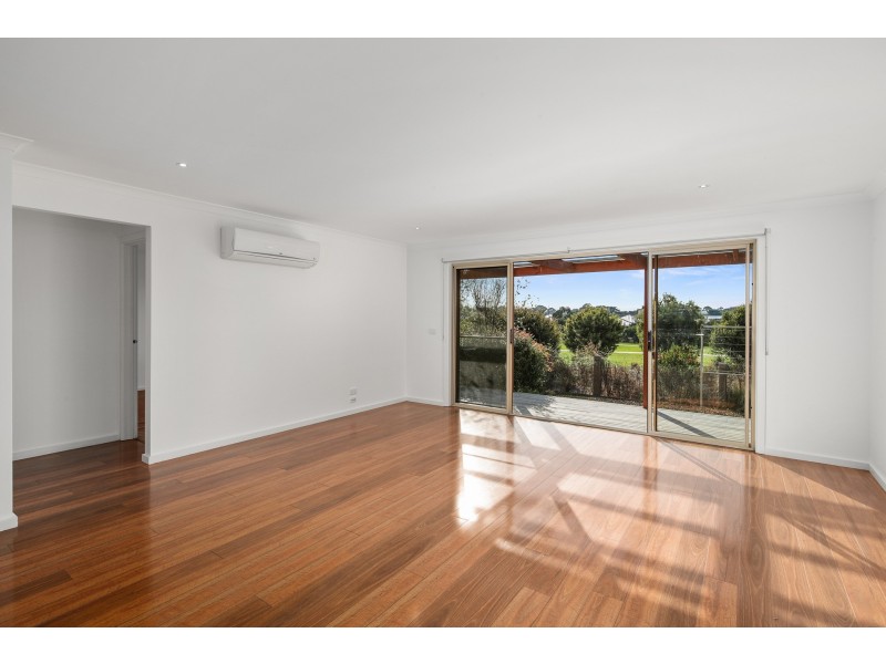 3 Dunes Road, Cowes VIC 3922