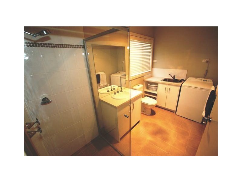 1/37 Stradbroke Avenue, Cowes VIC 3922