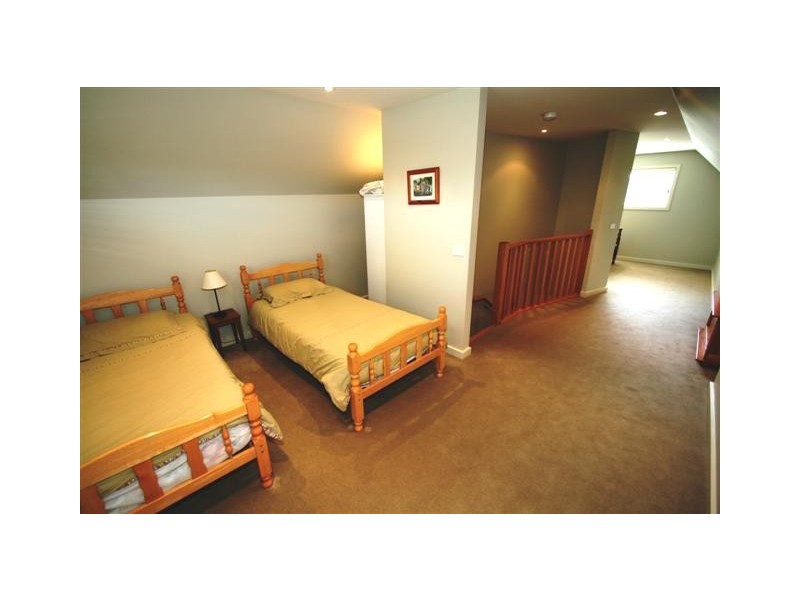 1/37 Stradbroke Avenue, Cowes VIC 3922