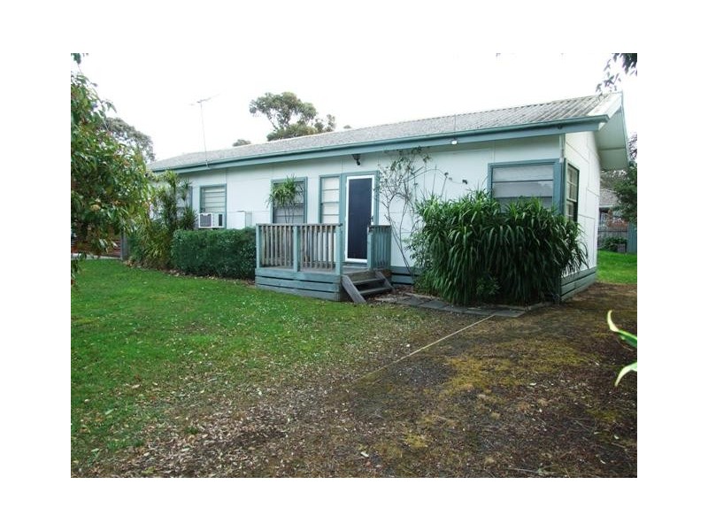 4 Seascape Avenue, Cowes VIC 3922