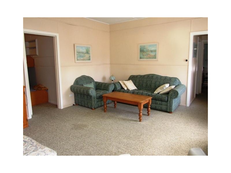 4 Seascape Avenue, Cowes VIC 3922