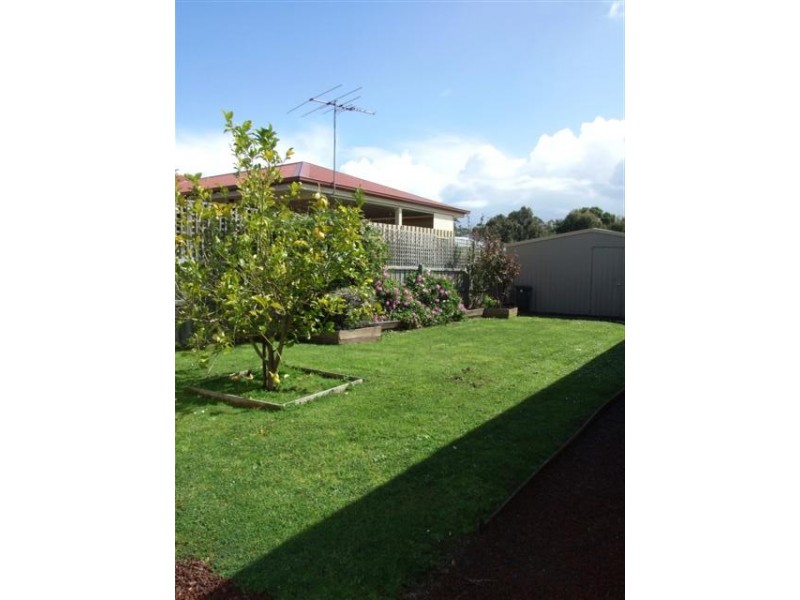 25 Manna Gum Drive, Cowes VIC 3922